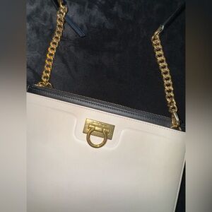 Elegant White and Black Salvatore Ferragamo bag